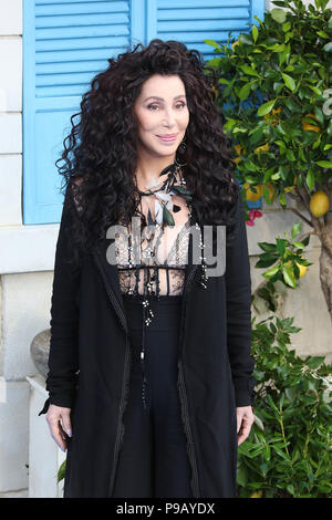 London, Großbritannien. 16. Juli 2018. Cher, Mamma Mia! Hier gehen wir wieder - Weltpremiere, Eventim, Hammersmith Apollo, London, UK, 16. Juli 2018, Foto von Richard Goldschmidt Credit: Rich Gold/Alamy leben Nachrichten Stockfoto