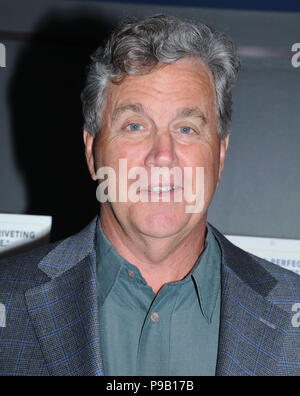Beverly Hills, Kalifornien, USA. 16. Juli 2018. Ko-präsident Sony Picture Klassiker Tom Bernard besucht die Los Angeles Premiere von Sony Picture Klassiker 'Puzzle' am 16. Juli 2018 an die Writer's Guild Theater in Beverly Hills, Kalifornien. Foto von Barry King/Alamy leben Nachrichten Stockfoto