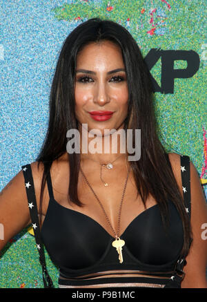 LOS ANGELES, Ca - 16. Juli: Liana Mendoza, bei der Premiere des FX nowfall' Saison 2 am Regal Cinemas L.A. LIVE Stadion in Los Angeles, Kalifornien am 16. Juli 2018. Credit: Faye Sadou/MediaPunch Stockfoto