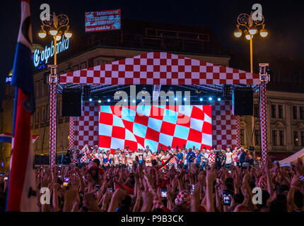 Zagreb, Kroatien, Sonntag, Juli 16, 2018, Feier der Kroatischen Fußball-Nationalmannschaft auf dem platz Ban Jelacic Credit: Nino Marcutti/Alamy leben Nachrichten Stockfoto