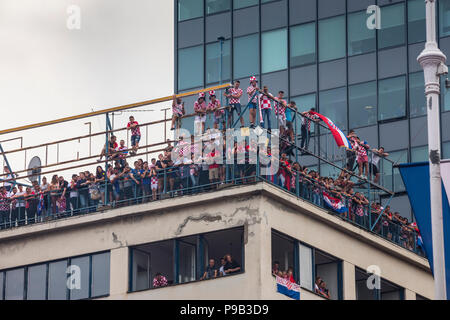 Zagreb, Kroatien, Sonntag, Juli 16, 2018, Feier der Kroatischen Fußball-Nationalmannschaft auf dem platz Ban Jelacic Credit: Nino Marcutti/Alamy leben Nachrichten Stockfoto