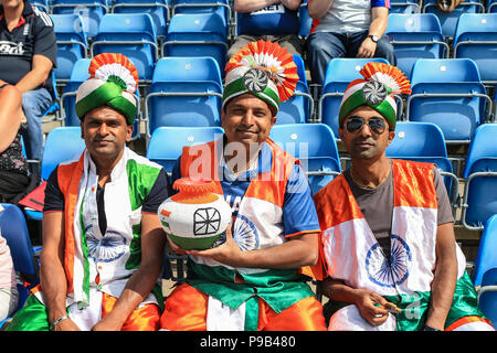 Emerald Leeds, UK. 17. Juli 2018. Emerald Leeds, 3 ODI Royal London eintägiger Serie, England V Indien; Indien Fans in voller Kleid Credit: Aktuelles Bilder/Alamy leben Nachrichten Stockfoto