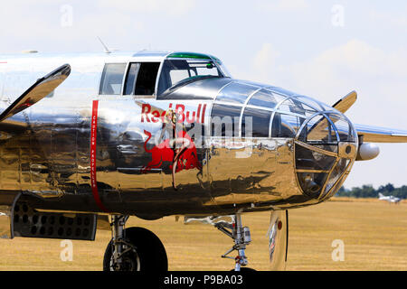 Red Bull North American B 25 J Mitchell Mittlerer Bomber, N6123C. Stockfoto