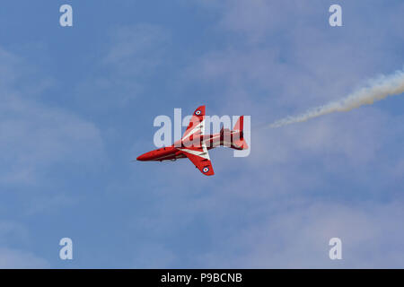 Single Hawk Jet der Royal Air Force aerobatic Team, die roten Pfeile, an der Royal International Air Tattoo 2018 Rolling Stockfoto