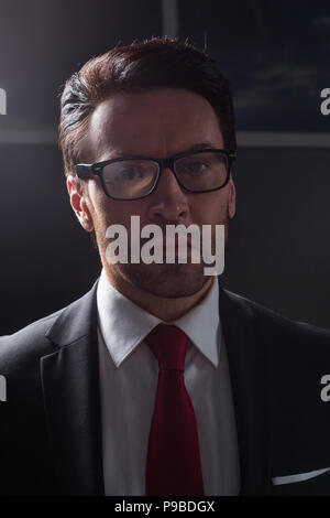 Bis zu schließen. Portrait eines modernen business Mann Stockfoto