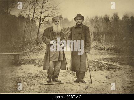 Leo Tolstoi und der Autor Maxim Gorki (1868-1936). Museum: State Museum des Tolstoi Immobilien Jasnaja Poljana. Stockfoto