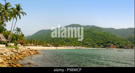 Panorama der yelepa Strand an einem sonnigen Tag, einem der schönsten Strände in der Nähe von Puerto Vallarta, Resort Stadt in Mexiko an der Pazifikküste, in der St Stockfoto