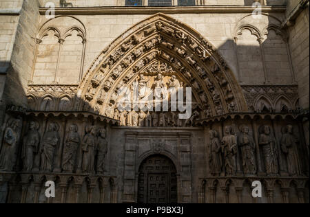 Northern Portal der Catedral de Santa María in Burgos, Kastilien und Leon, Spanien Stockfoto