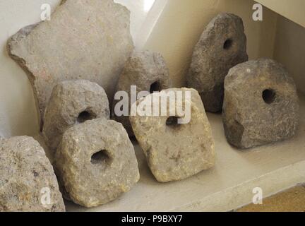 Römische Epoche. Gegengewicht. Vom Amphitheater von Tarraco. Es würde die Bühnenmaschinerie der Brille gehören. Nationales Archäologisches Museum. Tarragona. Katalonien, Spanien. Stockfoto