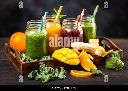 Sortiment von smoothies Stockfoto