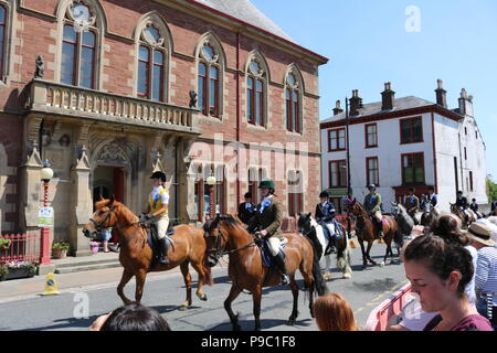 Reiter "off" vor dem Rathaus das Reiten der Sümpfe in Wigtown, Newton Stewart, Dumfries und Galloway zu tun Stockfoto