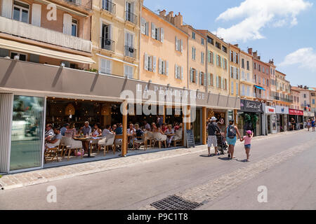 La Petite Plage, Saint Tropez an der Cote d'Azur in Südfrankreich Stockfoto