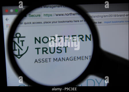 Die Northern Trust Website durch ein Vergrößerungsglas gesehen Stockfoto