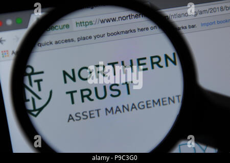 Die Northern Trust Website durch ein Vergrößerungsglas gesehen Stockfoto