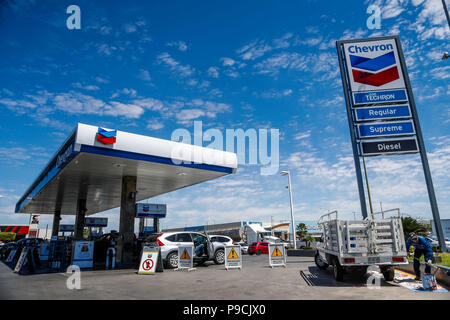 Chevron Tankstelle in Mexiko. Techron. Tankstelle. Benzin, Diesel. Kohlenwasserstoffe, Mischung, Erdöl, Destillation, Kraftstoff, Verbrennung Stockfoto