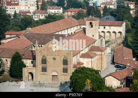 Italien, Lombardei, Bergamo Città Alta, Stadtbild mit S. Agostino Kirche und Kreuzgang Stockfoto