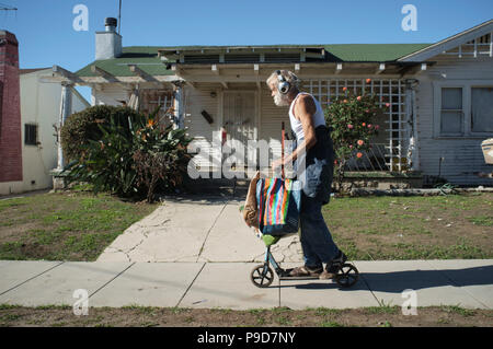 Los Angeles, USA - 29. Juli: Nicht identifizierte zufällige Menschen in den Straßen der Innenstadt von Los Angeles, CA am 29. Juli 2018. Stockfoto