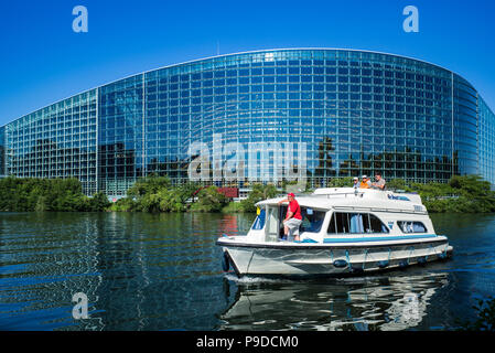 Straßburg, Boot Kreuzfahrt auf der Ill, Gebäude Louise Weiss, das Europäische Parlament, Elsass, Frankreich, Europa, Stockfoto