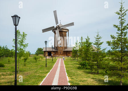 Holz- Mühle in das Museum von Brot in Bolgar in Russland in der Republik Tatarstan. Tag Sommer. Stockfoto