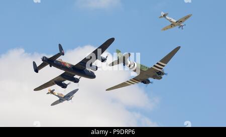 Die Schlacht um England Memorial Flight feiert 100 Jahre der Royal Air Force an der Royal International Air Tattoo 2018 Stockfoto