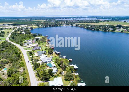 Florida, Lake Placid, Lake June-in-Winter, Lake June Road, Luftaufnahme von oben, FL18071156d Stockfoto