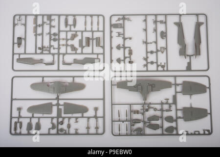 Airfix Messerschmitt und Spitfire Flugmodell Teile Stockfoto