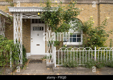 Das Haus der Konservativen peer David vor in Cardigan Street, South London, wo ehemalige Olympische showjumper Lizzie Purbrick Schweineblut verwendet anzügliche Nachrichten innen Daub, nachdem sie festgestellt hatte er sie betrogen. Stockfoto