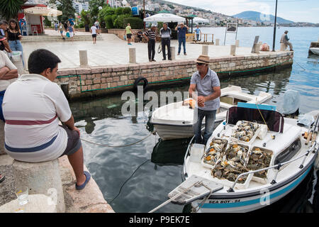 Albanien, Sarande, Fischer Stockfoto