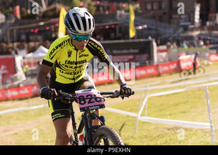 Vallnord, La Massana, Andorra. 17. Juli 2018. XCO MOUNTAINBIKE MASTER WORLD CUP 2018, UCI Mountain Bike World Cup Meister 2018 Vallnord, Andorra. 17/07/2018 Credit: Martin Silva Cosentino/Alamy leben Nachrichten Stockfoto