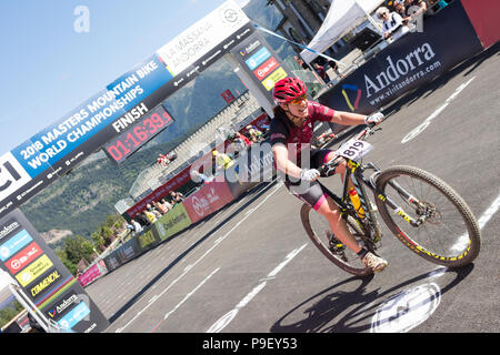 Vallnord, La Massana, Andorra. 17. Juli 2018. XCO MOUNTAINBIKE MASTER WORLD CUP 2018, UCI Mountain Bike World Cup Meister 2018 Vallnord, Andorra. 17/07/2018 Credit: Martin Silva Cosentino/Alamy leben Nachrichten Stockfoto