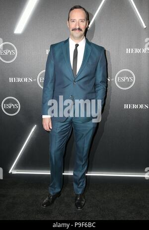Usa 17 Juli, 2018. 17. Juli 2018 - Los Angeles, Kalifornien - Tony Hale. Helden an Der espys gehalten an der Stadt Markt soziale Haus. Foto: PMA/AdMedia Credit: Pma/AdMedia/ZUMA Draht/Alamy leben Nachrichten Stockfoto