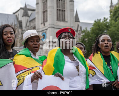 London vom 18. Juli 2018 UK Simbabwer Protest außerhalb des House of Commons gegen Zwangsdeportationen in Simbabwe von illegalen Einwanderern Credit Ian DavidsonAlamy leben Nachrichten Stockfoto