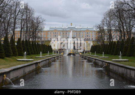 Schloss Peterhof, in der Nähe von St. Petersburg, Russland Stockfoto