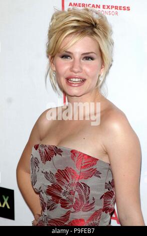 Elisha Cuthbert Foto 2005 von John Barrett/PHOTOlink.net/MediaPunch Stockfoto