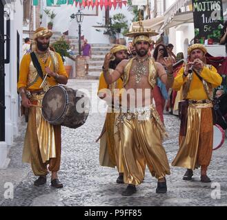 Arabisch Band spielen bei Frigiliana Fiesta Stockfoto