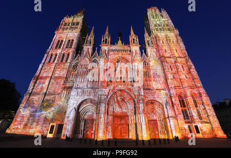 Berühmten Notre-Dame de Rouen in der Dämmerung, Rouen, Frankreich Stockfoto