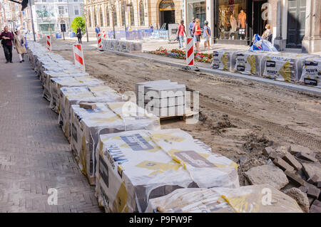 Baustellen unterwegs in einer europäischen Stadt. Stockfoto