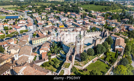 Schloss von Ponti sul Mincio oder Castello di Ponti sul Mincio Mantua, Provinz, in der Lombardei Stockfoto