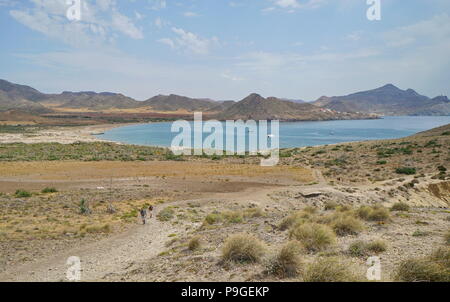 Landschaft im Cabo de Gata-Níjar Naturparks, die Bucht und den Strand von Genoveses, Mittelmeer, Almeria, Andalusien, Spanien Stockfoto