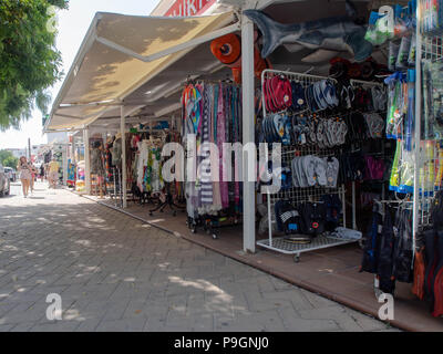 Shop Fronten auf die Carrer des Calo, San Antonio Bucht, Ibiza Stockfoto