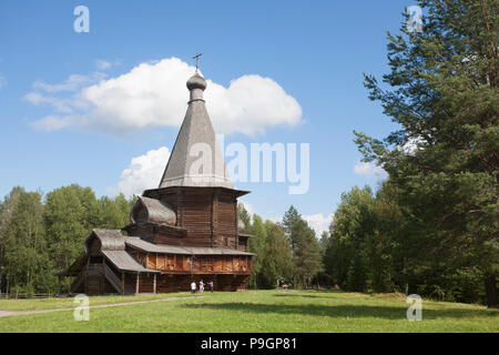 Historische Gebäude aus Holz, Archangelsk, Russland Stockfoto