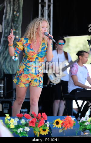 Jocee durchführen am Cornbury Music Festival, tolle Tew, Oxfordshire, UK. Juli 15, 2018 Stockfoto