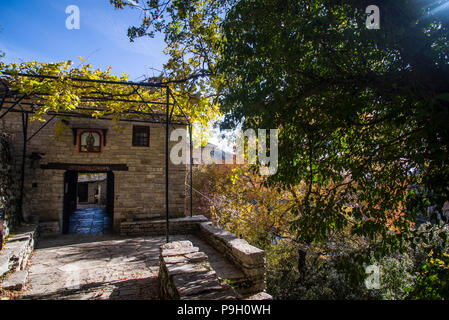 Europa, Griechenland, Epirus, zagorochoria, monodendri, Agia Paraskevi, Kloster Stockfoto