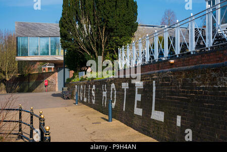 Diglis Hotel und die King's School Bootshaus, Worcester, England, Europa Stockfoto