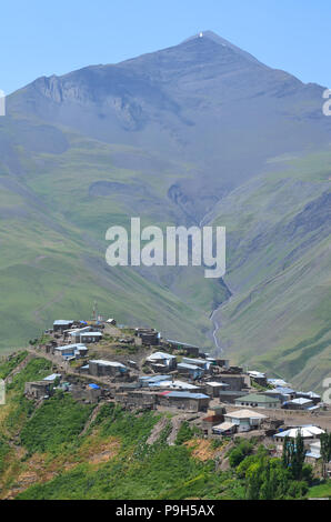 Xinaliq, Aserbaidschan, ein abgelegenes Bergdorf im Kaukasus Stockfoto