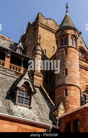 Die Türme des Mount Stuart, der Gotischen viktorianischen Herrenhaus auf der Isle of Bute. Portraitfotos Stockfoto