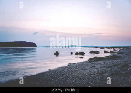 Sonnenuntergang am Strand, Lang, Andaman Nicobar Inseln. schöne Dämmerung über eine tropisch-exotischen Insel Stockfoto