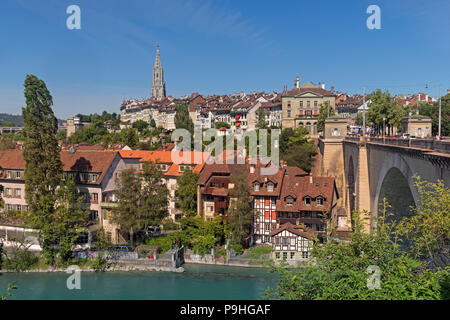 Blick auf die Stadt Münster Kathedrale und Nydeggbrücke Brücke Altstadt Bern Schweiz Stockfoto