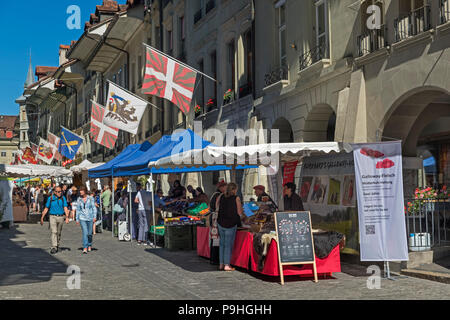 Münstergasse Street Market Altstadt Bern Schweiz Stockfoto