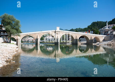 Alte Brücke in Konjic, Bosnien und Herzegowina Stockfoto